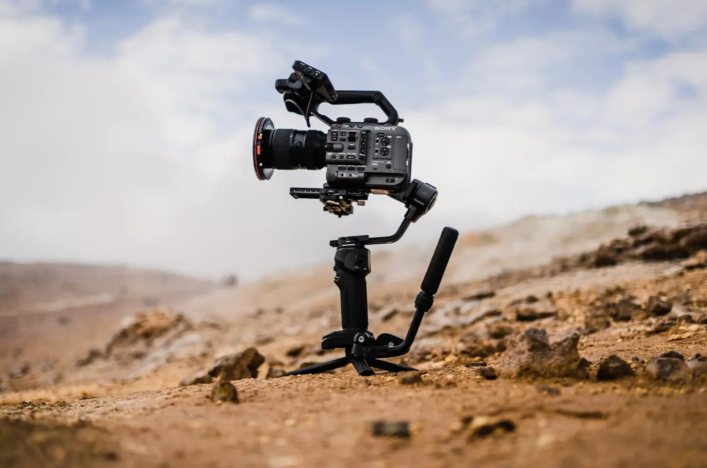 Monopod Vs Gimbal: Which Is Best for Smooth Video Shooting?