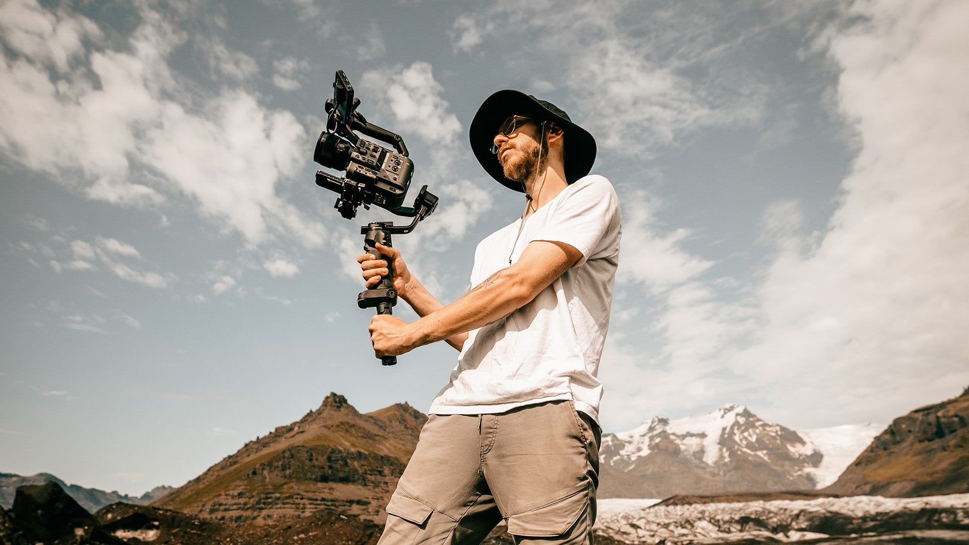 Mastering Vlogs: Essential Camera Techniques for Smooth Transitions