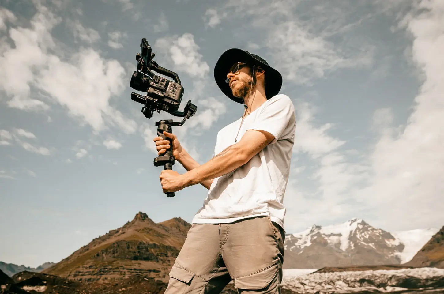 Mastering Vlogs: Essential Camera Techniques for Smooth Transitions