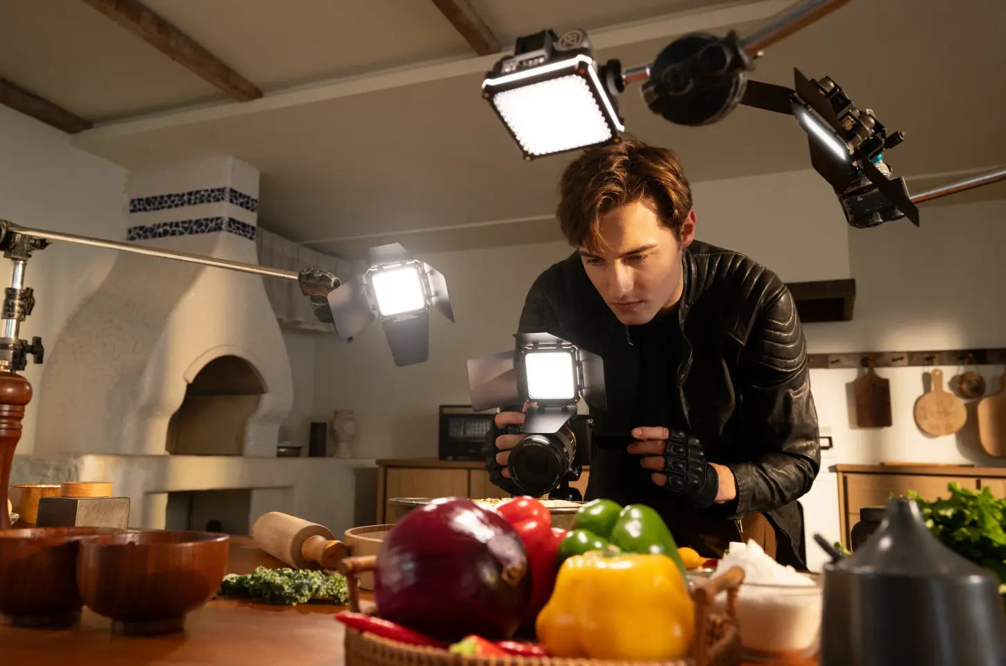 Mixed Lighting Photography: Balancing Multiple Light Sources for Accurate Color and Exposure