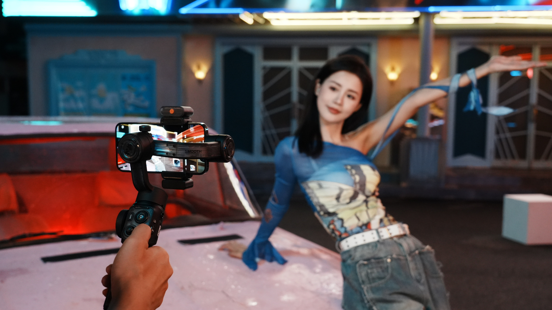 How ZHIYUN Smooth 5S AI Phone Gimbal Transforms Your Videos