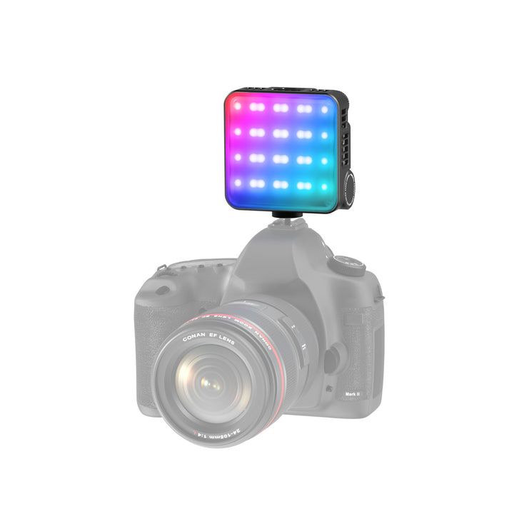 ZHIYUN CINEPEER CM15 light, compact, professional-grade, RGB 15W, 18 lighting effects, PD power supply