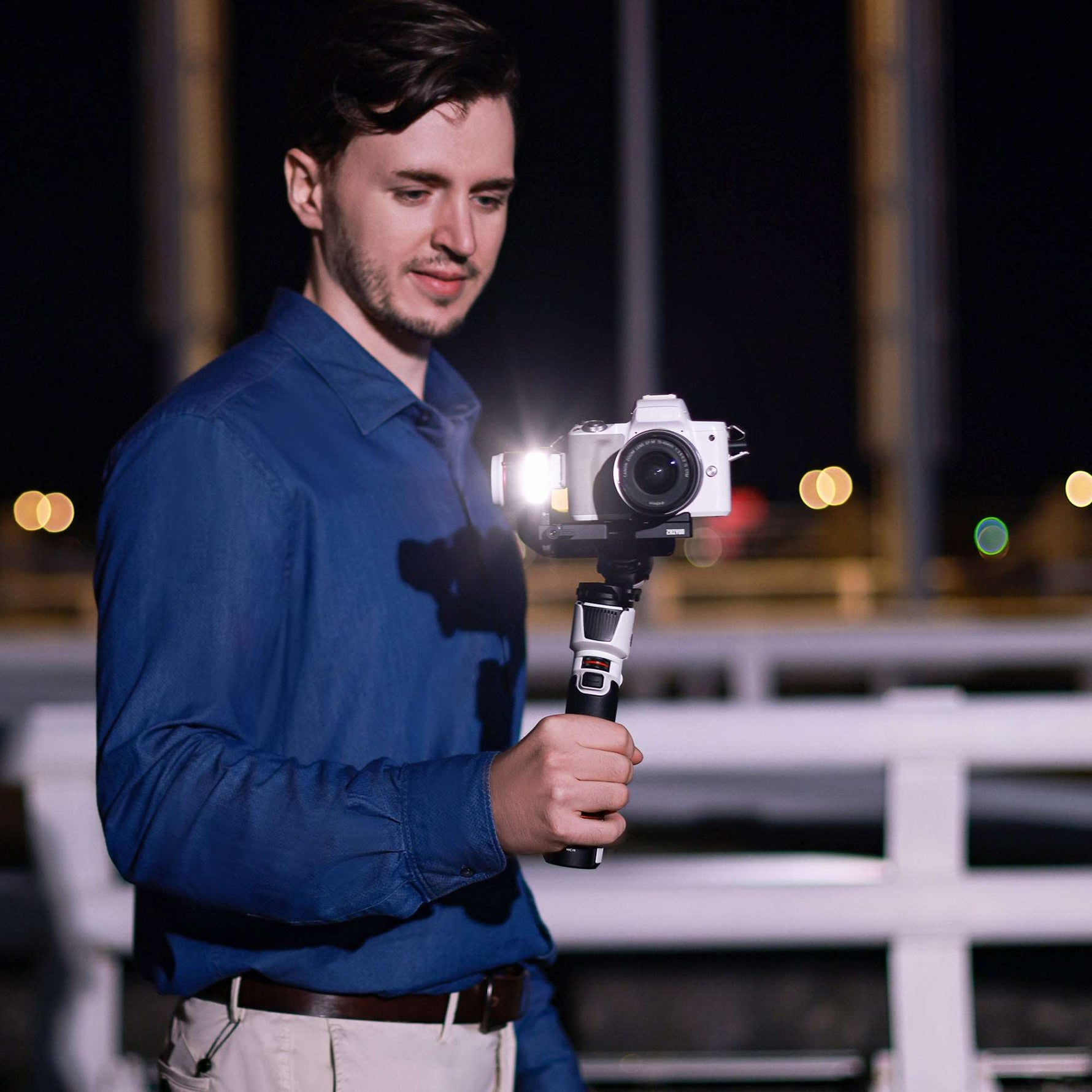 ZHIYUN Crane M3: Portable, professional, compatible. Compact design, dual-color fill light, 1.22” touch screen, PD 12W fast charging.